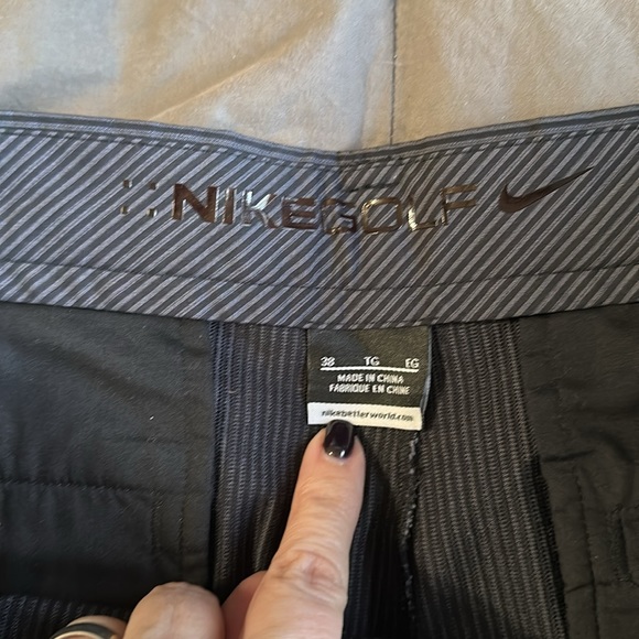 Men’s Nike Golf Shorts - Picture 2 of 4
